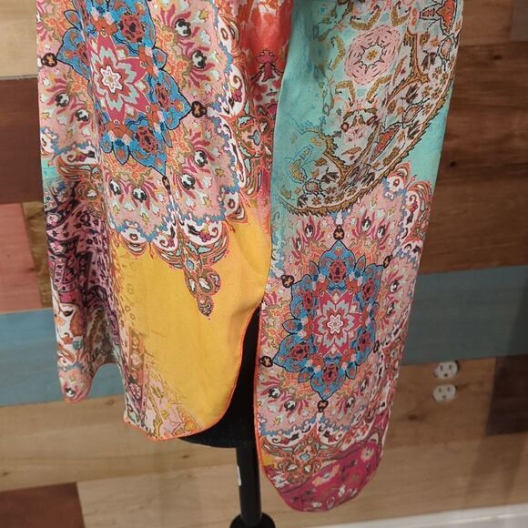 Petite small sheer super soft high low blouse side split - Picture 4 of 4